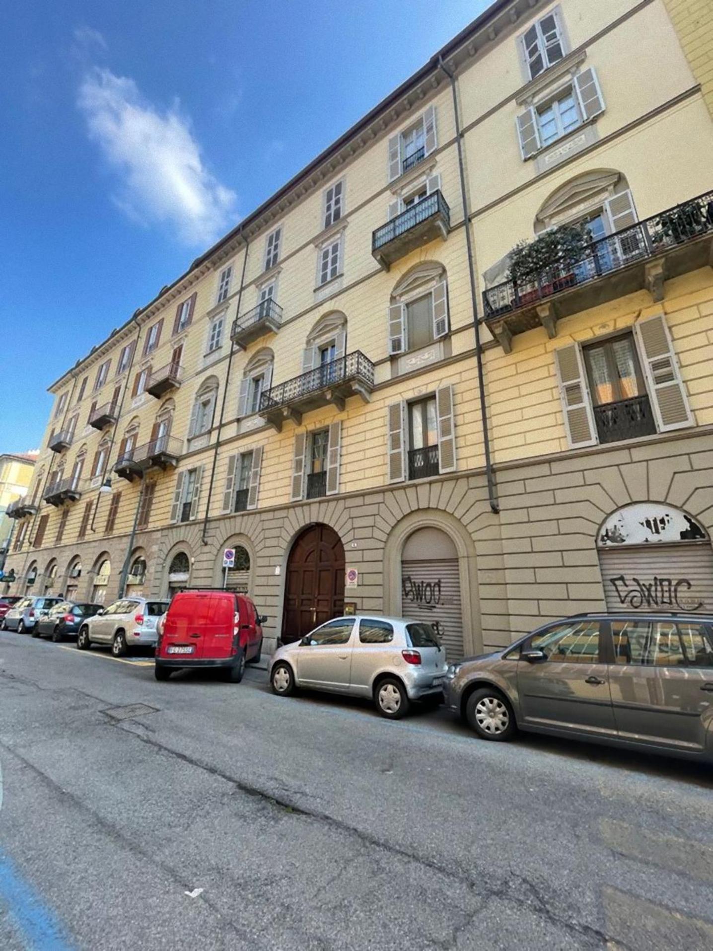 Centrale Appartamento Su Due Livelli "3" Turin Exterior photo